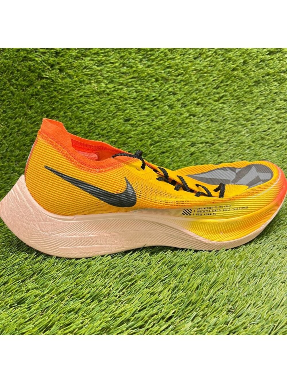 Nike ZoomX Vaporfly Next% 2 Mens Size 11.5 Gold Athletic Running Shoes Sneakers